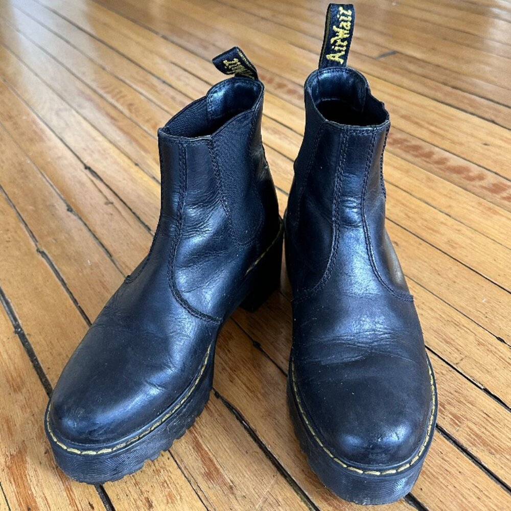Dr. Marten Chelsea Boot